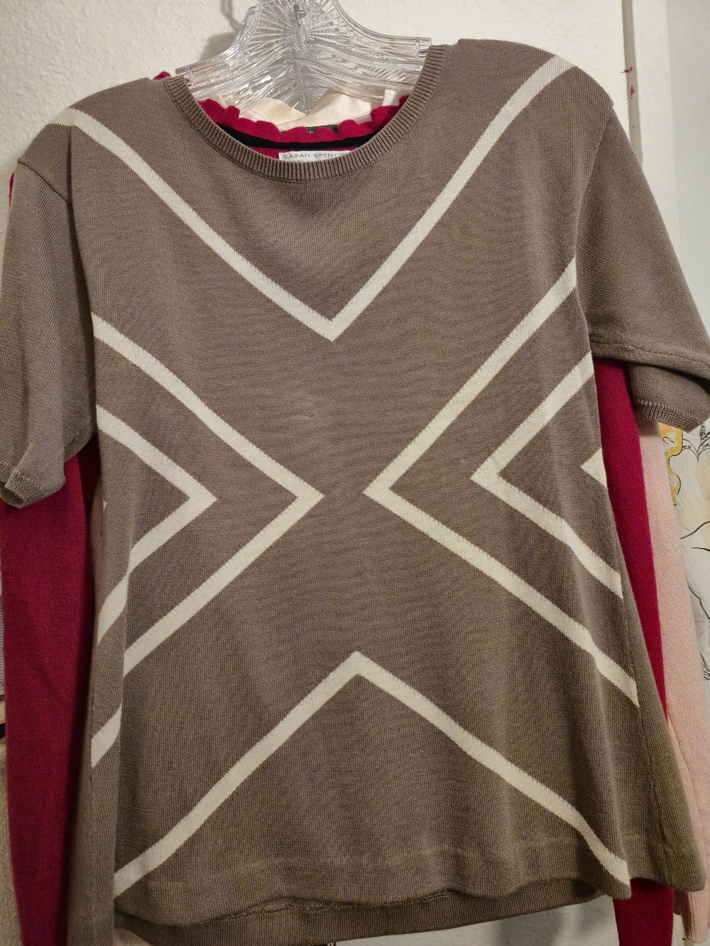 Spring & mercer small Taupe Geometric Stripe Short Sleeve Sweater Top Back Detai